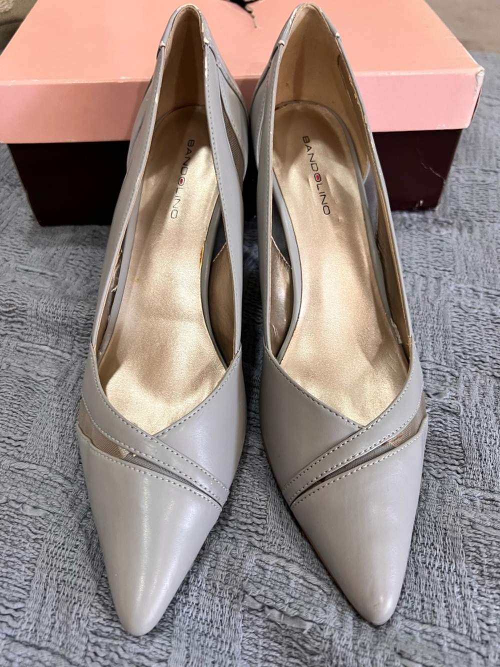 Bandolino Gray Pointed-Toe Leather Pumps
